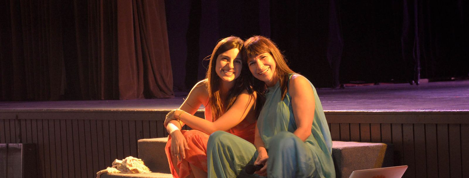 Lily Pérez y Mara Gatica