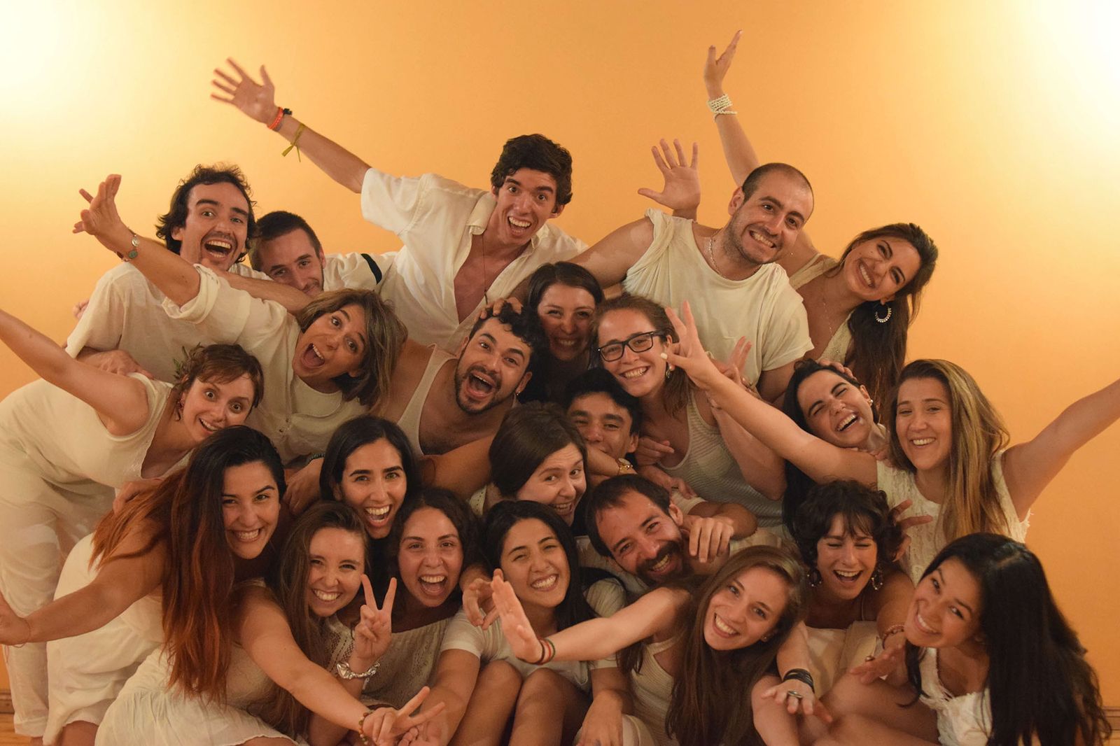 Grupo de Biodanza junto a Mara Gatica